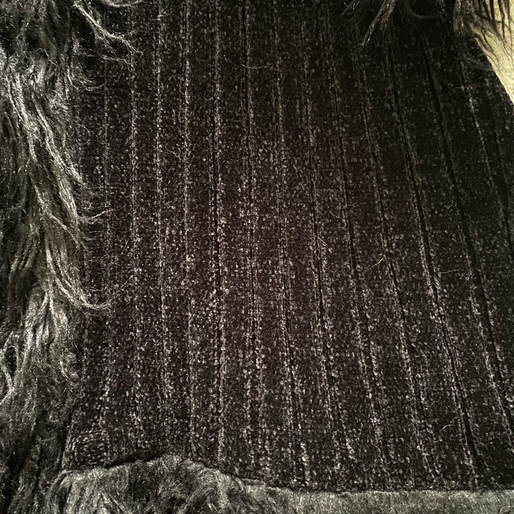 DollsKill | NWOT’s Women's gothic grunge Y2K vintage inspired Fuzzy Trim Sweater - Picture 3 of 6